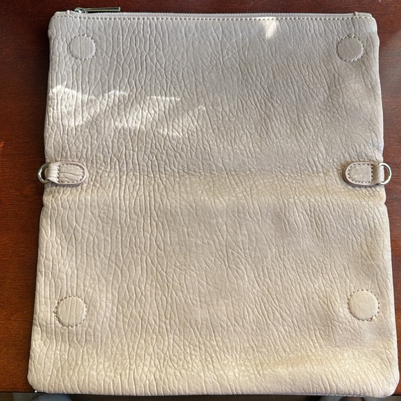 Express Clutch with removable chain strap - Picture 4 of 6